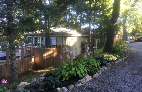 Lansdowne Cottage | Waterfront Luxury 4-Bedroom Home with Private Hot Tub & Free Dockage