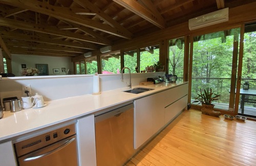 Tiny Cottage | Waterfront Luxury 5 bedroom Georgian Bay Cottage