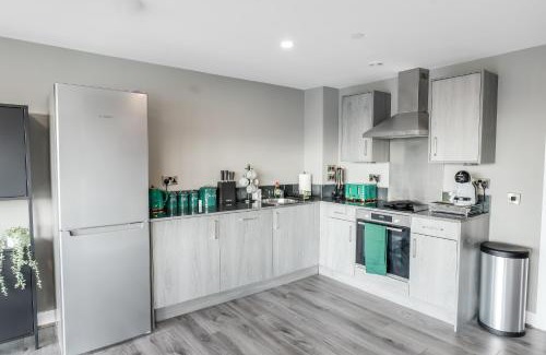 The Docks Apartment | Waterfront Luxury Apartment