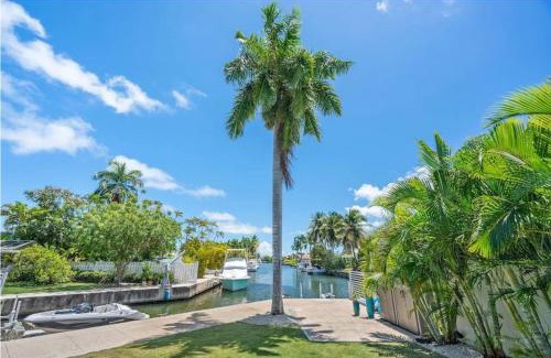 Sabana Abajo House | Waterfront Luxury Home with Dock in San Juan