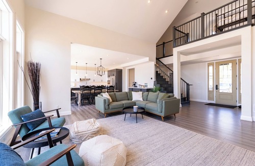 Tay Cottage | Waterfront Luxury Vacation Home with Stunning Sunsets and Sandy Shoreline