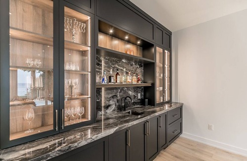 Innisfil House | Waterfront Luxury with Pool