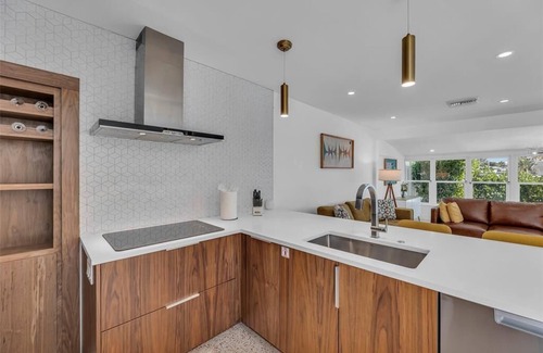 Lauderdale Harbours House | Waterfront & Marble Heated Pool 1.3mi to ConvCtr