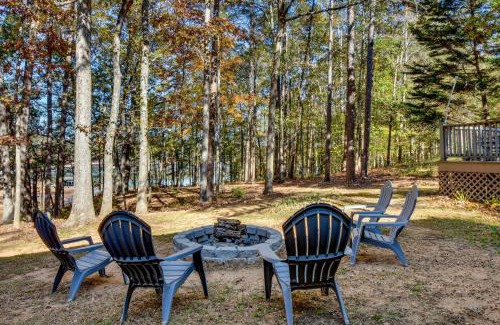 Martin House | Waterfront Martin Home with Fire Pit and Large Deck
