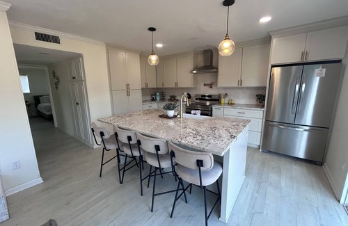 Flowood House | Waterfront Modern Reservoir Retreat with boat dock & fishing pier, Pet Friendly