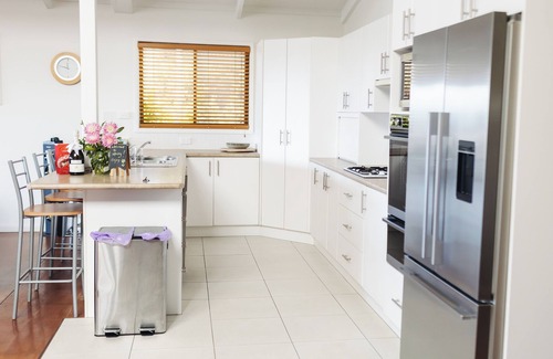 Mossy Point House | Waterfront @ Mossy - Own Private Slipway and Jetty; minutes to Beach