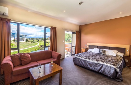 Blenheim Hotel | Waterfront Motels