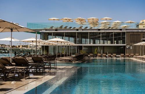 Gzira Hotel | Waterfront