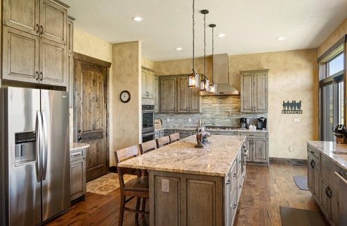 Carbondale House | WATERFRONT & Mt. Sopris VIEWS! Fly-fishing Custom Home, incl. 2 fishing badge