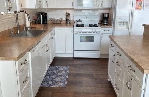 Indian River House | Waterfront Mullet Lake Cottage