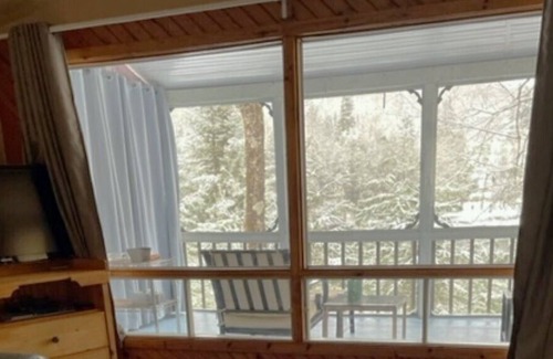Amherst Ski Chalet | Waterfront, Nature and activities