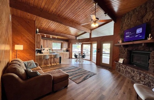 Camdenton House | Waterfront No Stairs Calm Cove