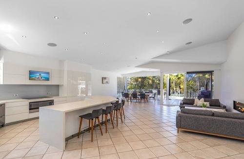 Chittaway Point House | 'Waterfront Oasis' by Accom Holidays