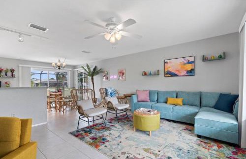 Port Charlotte House | Waterfront Oasis -3BR - Heated Pool -BBQ -Private Dock