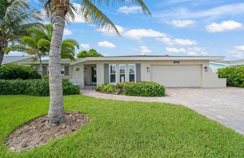 Merritt Island House | Waterfront Oasis with Private Heated Pool & Dock