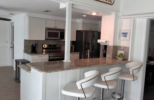 South Venice House | Waterfront Oasis wish a Splash!
