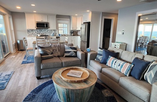 Anglesea Condo | Waterfront Ocean & Bay, "New" No steps, Peaceful Views/7+ Night Discounts