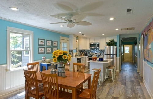 Murrells Inlet House | Waterfront + on Marshwalk w/Dock, Yard & Grill