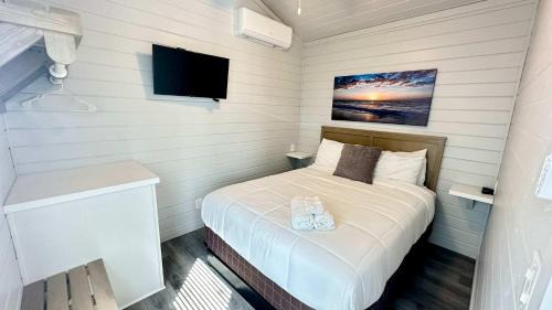Gilchrist House | Waterfront on the Bay with Great Fishing