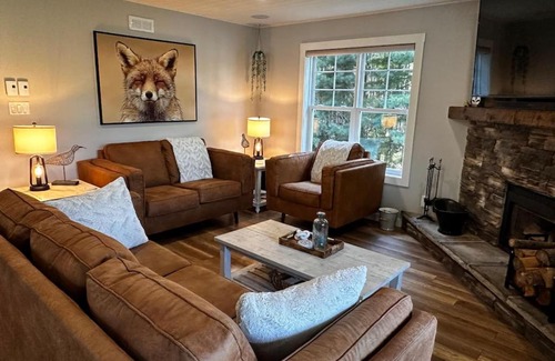 Rexton House | Waterfront Organized Well Stocked