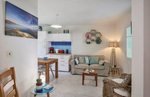 Sorbo-Ocagnano Villa | Waterfront paradise in the air-conditioned 3 épis Monte d'Oru gîte