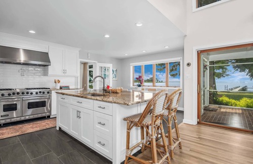 Royal Oak House | Waterfront Paradise | Pool, Views & Serenity