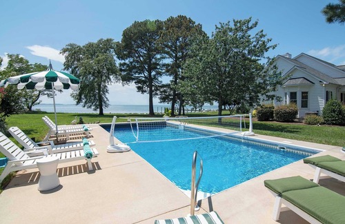 Royal Oak House | Waterfront Paradise | Pool, Views & Serenity