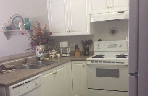 Sicamous Condo | Waterfront Penthouse + private dock, pool & hot tub DistrictLic.8302011-BL00200