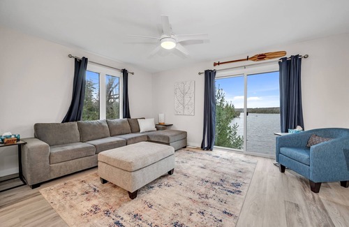 Lanark Highlands Cottage | Waterfront+PetFriendly+Canoe+Kayaks