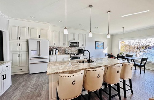 Barium Springs House | Waterfront Pool Outdoor Kitchen Sauna BOAT AVAIL