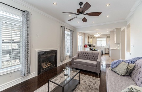 Churchill Meadows House | Waterfront Presidential Villa