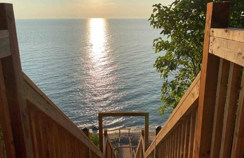 Dashwood Cottage | Waterfront/Private Beach w/Hot Tub by Grand Bend