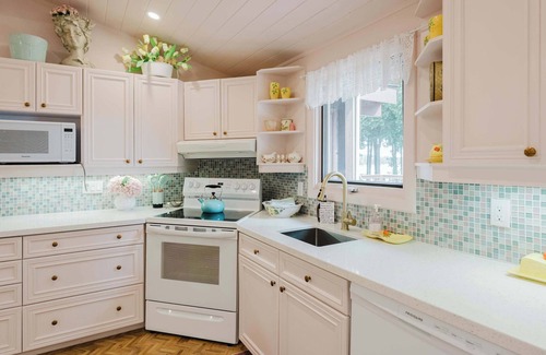 Northern Bruce Peninsula House | Waterfront Private cottage | New Reno | 9 guests