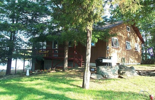 Redwood Cottage | Waterfront Property-1000 islands NY (Alexandria Bay)