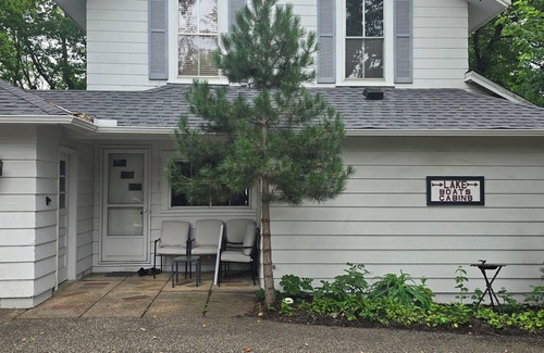 Minnetonka House | Waterfront Property Two units Lake Minnetonka - Entire Cottage