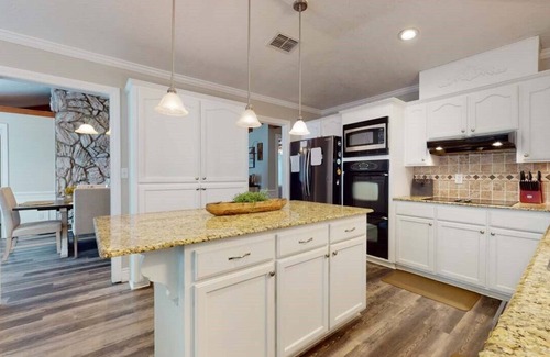Brookeland House | Waterfront Property on Lake Sam Rayburn - Sandy Cove