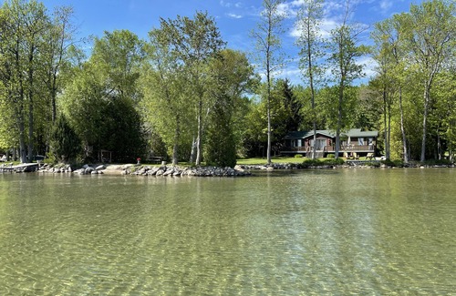 Ramara Cottage | Waterfront & Pvt Beach 120’Shoreline: SHALLOW/Sandy: Perfect for Little Kids!