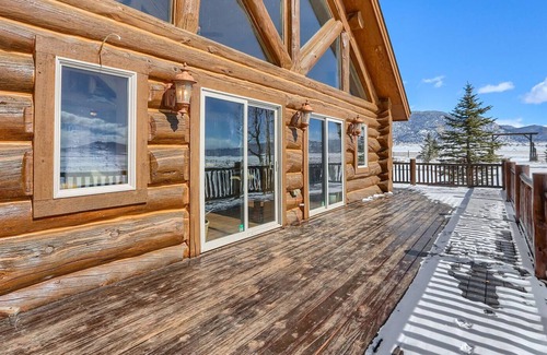 Lake George House | Waterfront Ranch Cabin w/ Jacuzzi & Mountain Views