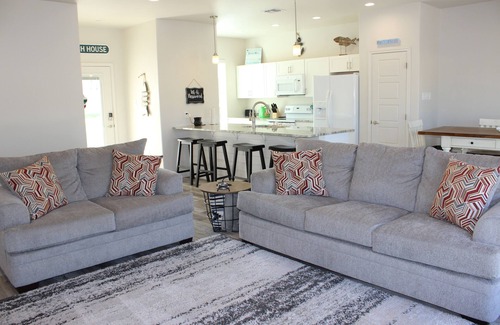 Palm Harbor House | Waterfront Rental with Private Pool