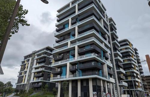 Obuda Apartment | Waterfront Residence Free Private Parking