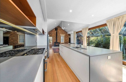 Lower Portland House | Waterfront Retreat - Kayaks, Heated Pool, Firepit and so much more!