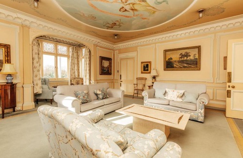 Henley-on-Thames House | Waterfront Retreat