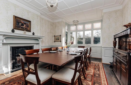 Henley-on-Thames House | Waterfront Retreat