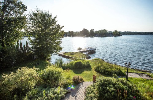 Orillia House | Waterfront Retreat: A Private Oasis with Firepit & BBQ