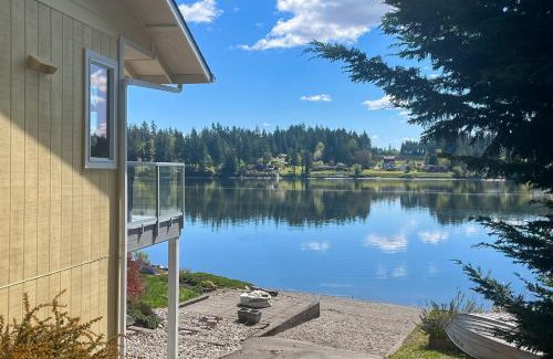 Agate House | Waterfront Retreat at Church Point