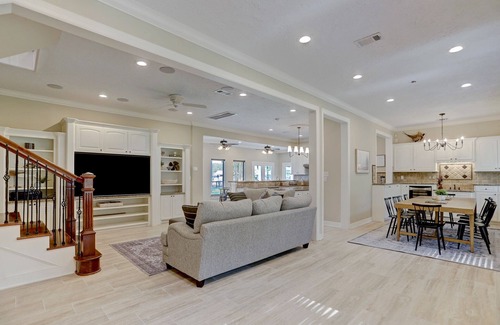 Willis House | Waterfront retreat on quiet cove - Sleeps 20