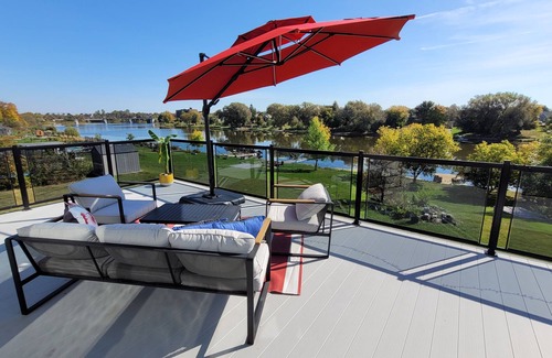 Casselman House | Waterfront Retreat - South Nation River