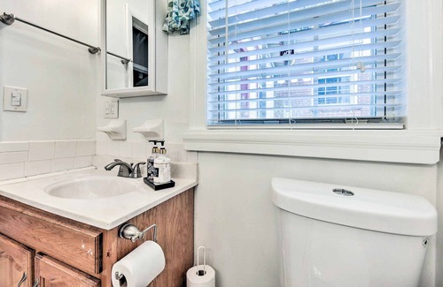 Lake Forest Apartment | Waterfront Retreat w/ Dock & On-Site Fishing!