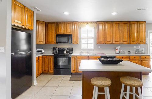 Rock Harbor Cabin | Waterfront retreat w/deck, wood fireplace, gas grill, lake views, gas grill, W/D