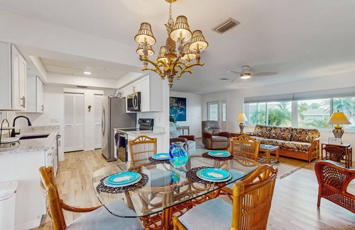 Oakland Hills House | Waterfront retreat with in ground pool, outdoor patio, gas grill, and wifi